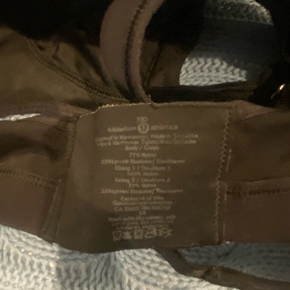 Lululemon athletic running bra size 32D - Picture 3 of 4